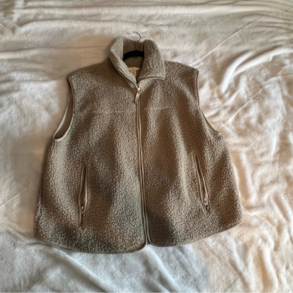 H&M Sherpa Taupe Oversized Teddy Bear Vest size XL